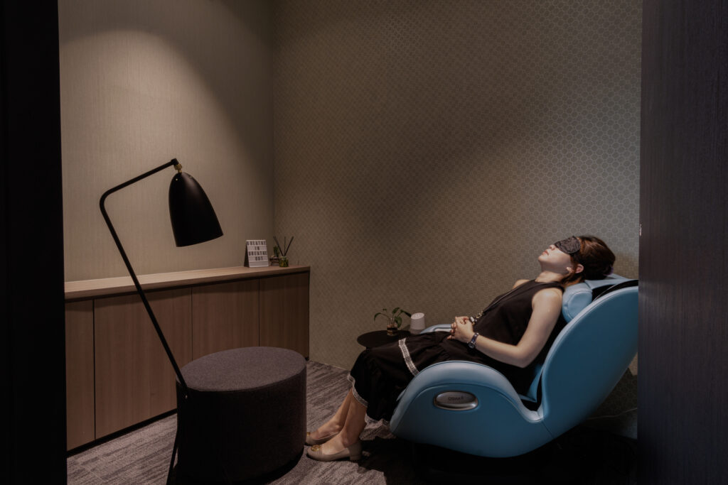 arcc spaces one marina boulevard massage room